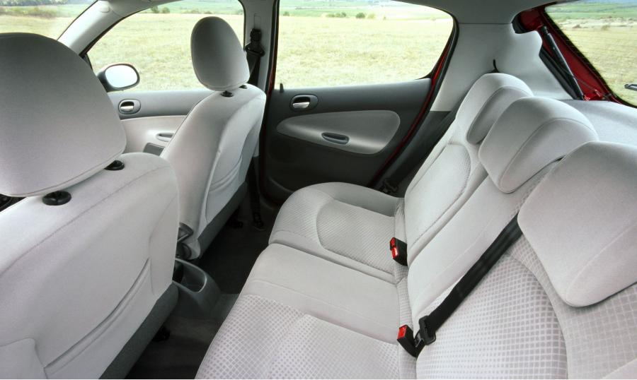  Peugeot 206 1998 года  (фото 38 из 46)